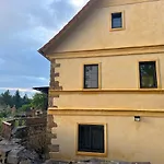 Horni Strakuv Mlyn Country house