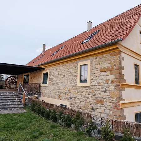 Horni Strakuv Mlyn Country house Ustek