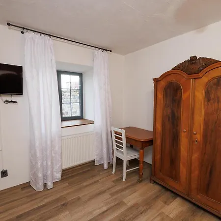 Horni Strakuv Mlyn Country house *