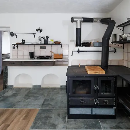 Horni Strakuv Mlyn Country house *